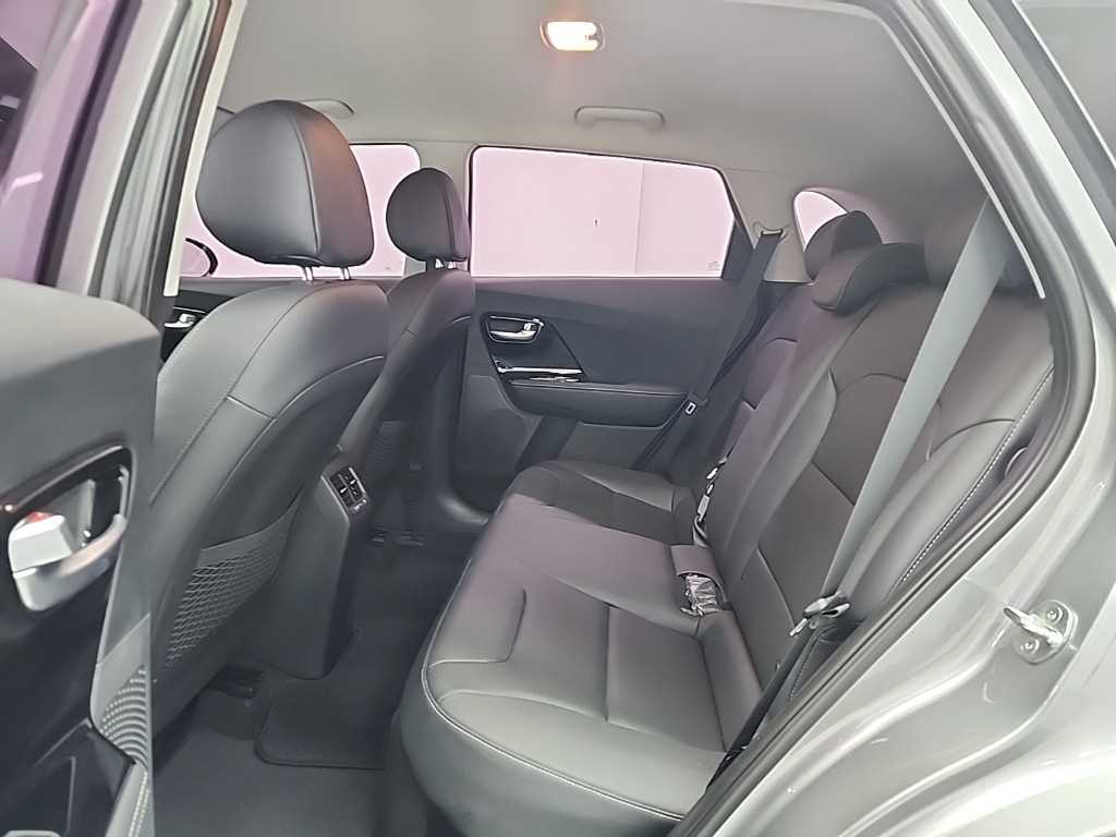 KIA Niro - Vista 12