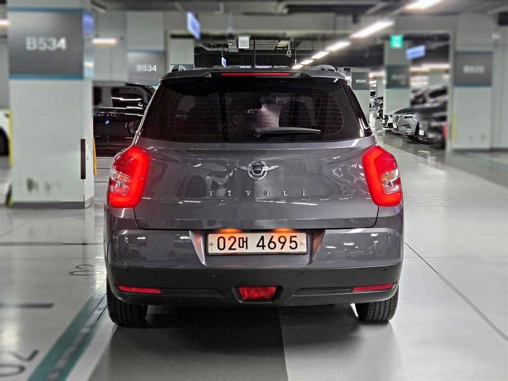 Ssangyong Tivoli - Vista 4