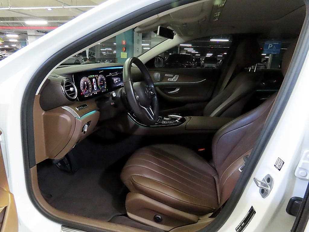 Mercedes Benz E class - Vista 6