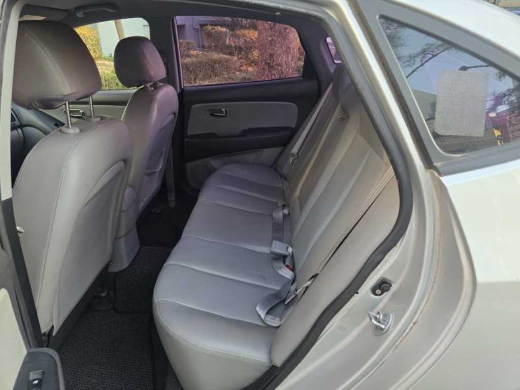 HYUNDAI Avante - Vista 10