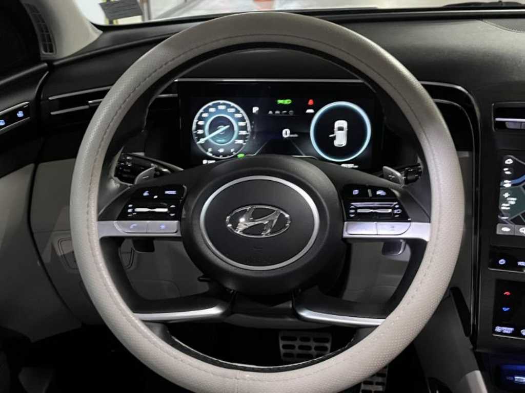 HYUNDAI Tucson - Vista 7