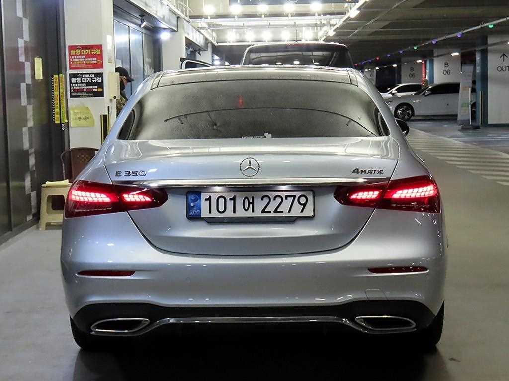 Mercedes Benz E class - Vista 5