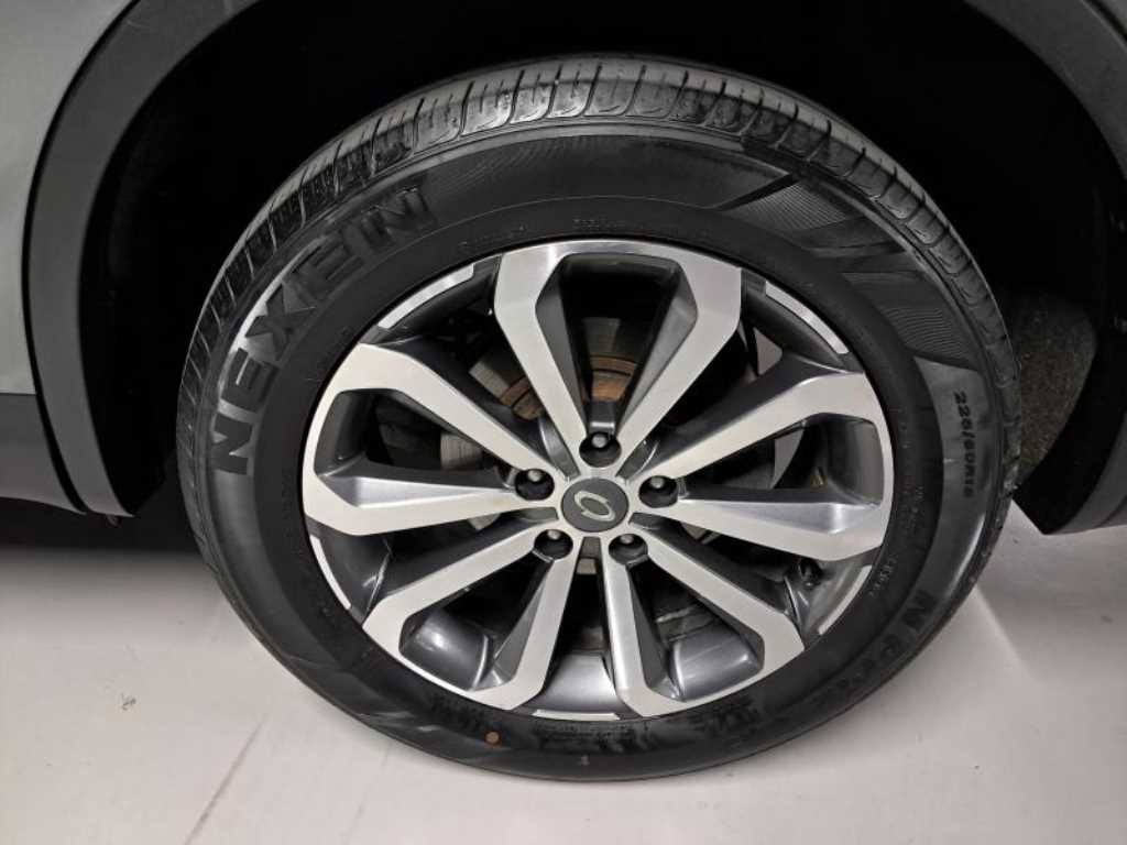 SAMSUNG QM6 - Vista 5