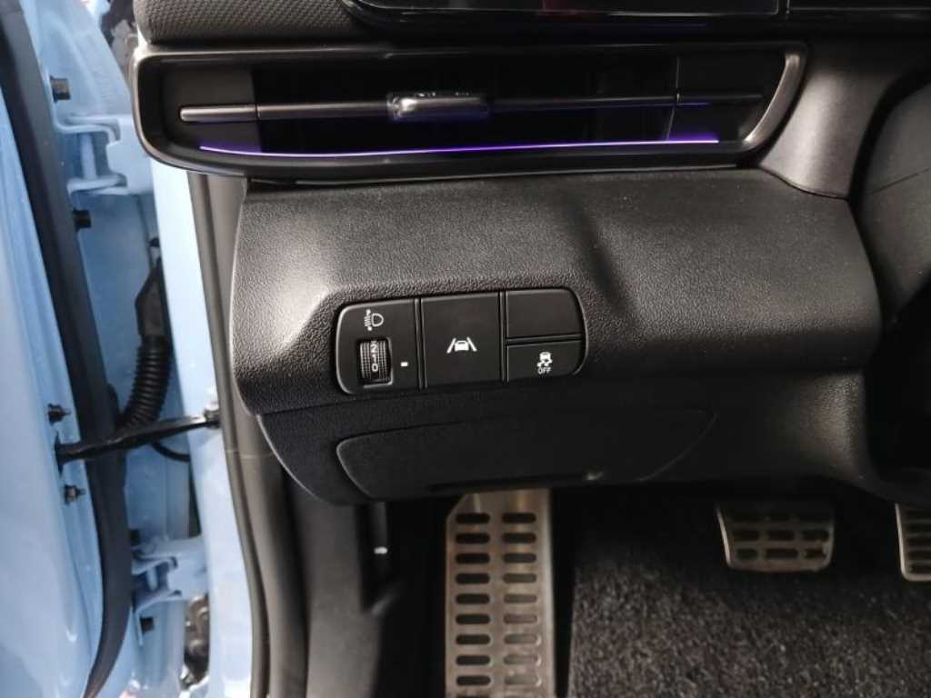 HYUNDAI Avante - Vista 12