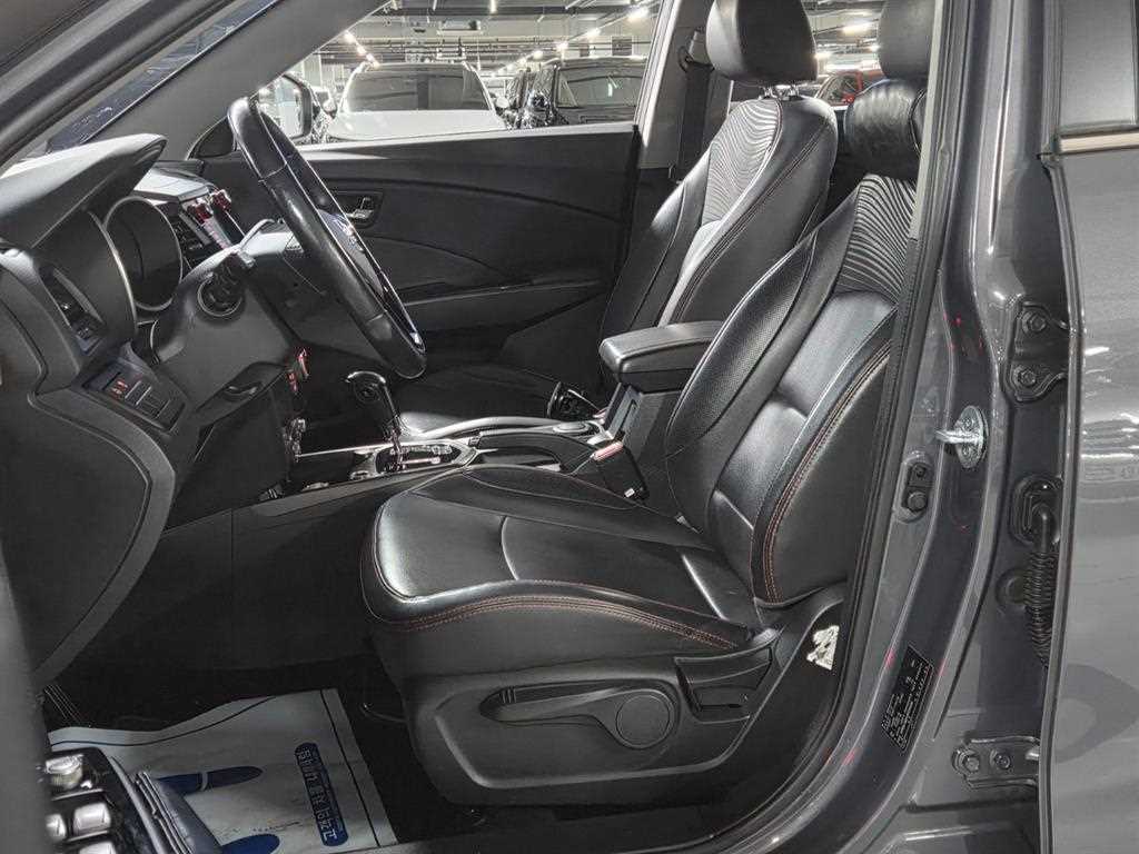 Ssangyong Tivoli - Vista 10