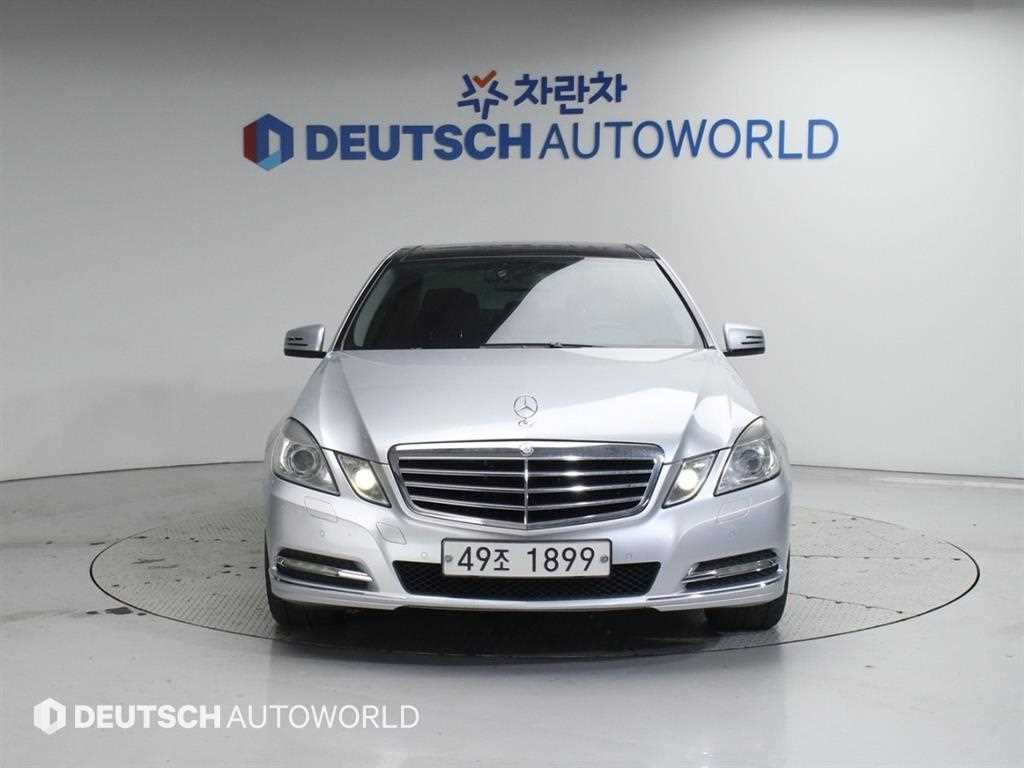 Mercedes Benz E class - Vista 3