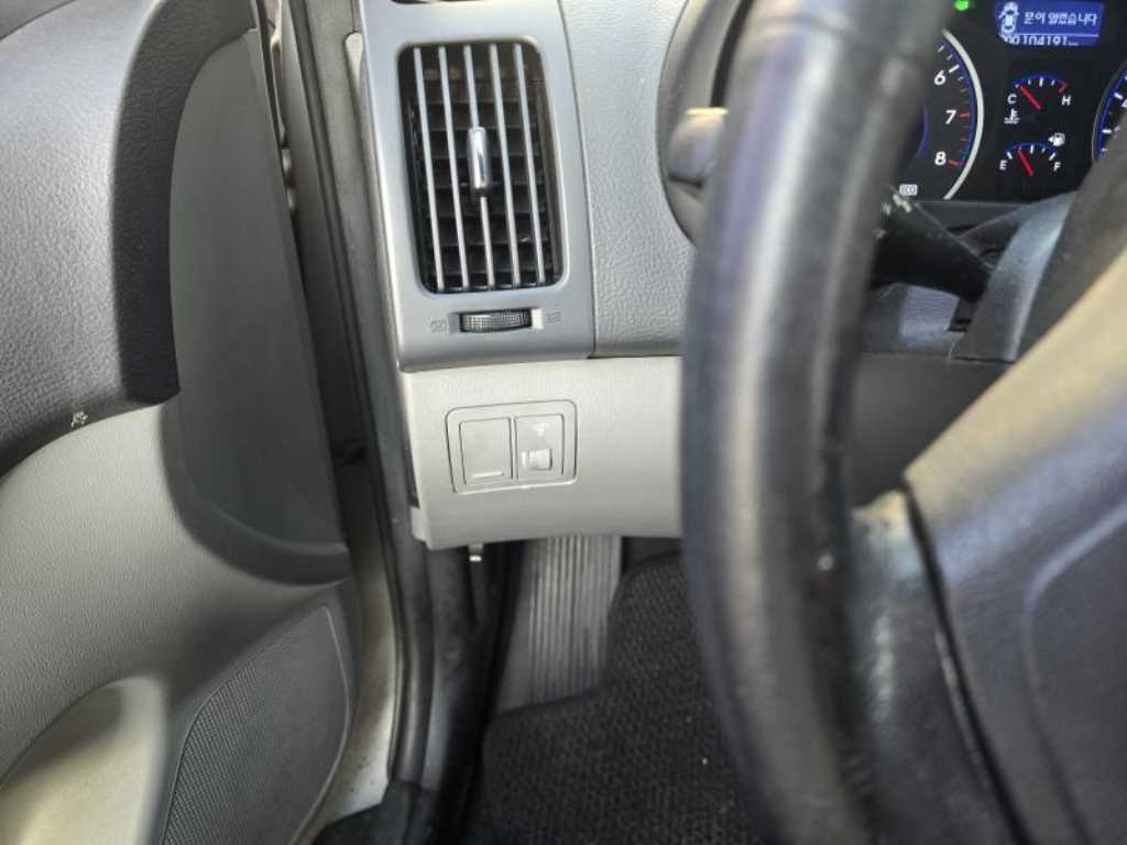 HYUNDAI Avante - Vista 7