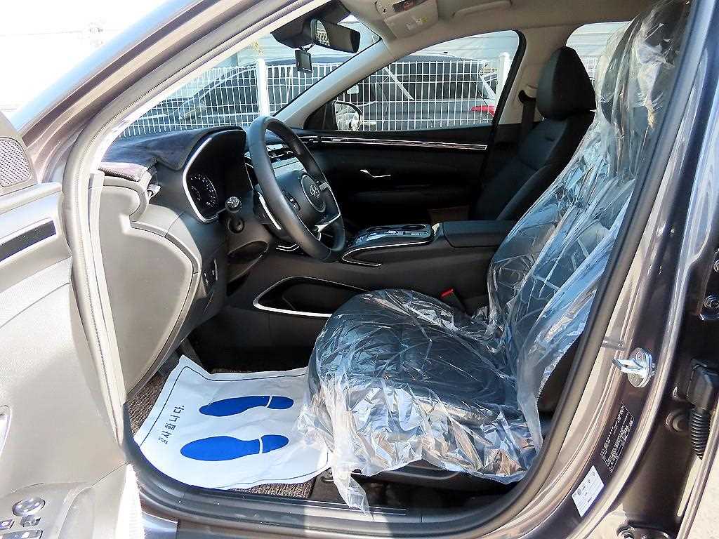 HYUNDAI Tucson - Vista 5