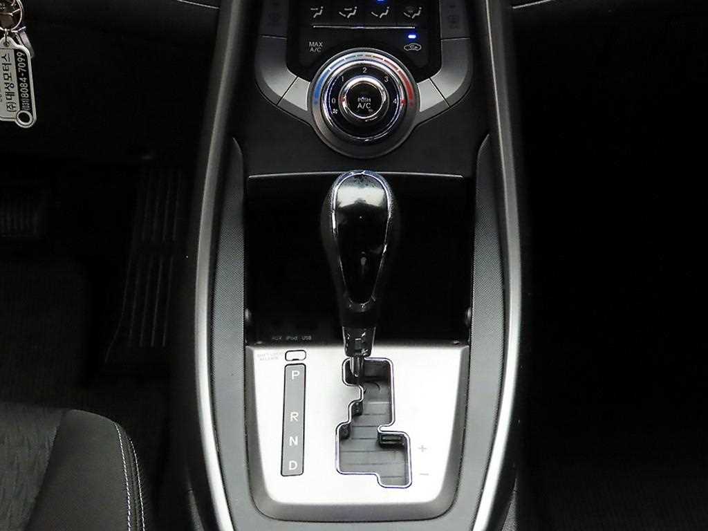 HYUNDAI Avante - Vista 10