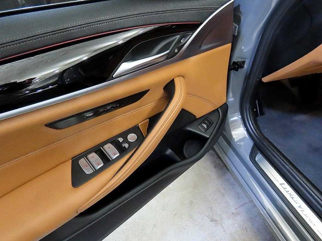 BMW 5 Series 2022 Gris - Importación desde Corea - HF Imports Iquique - Foto 13