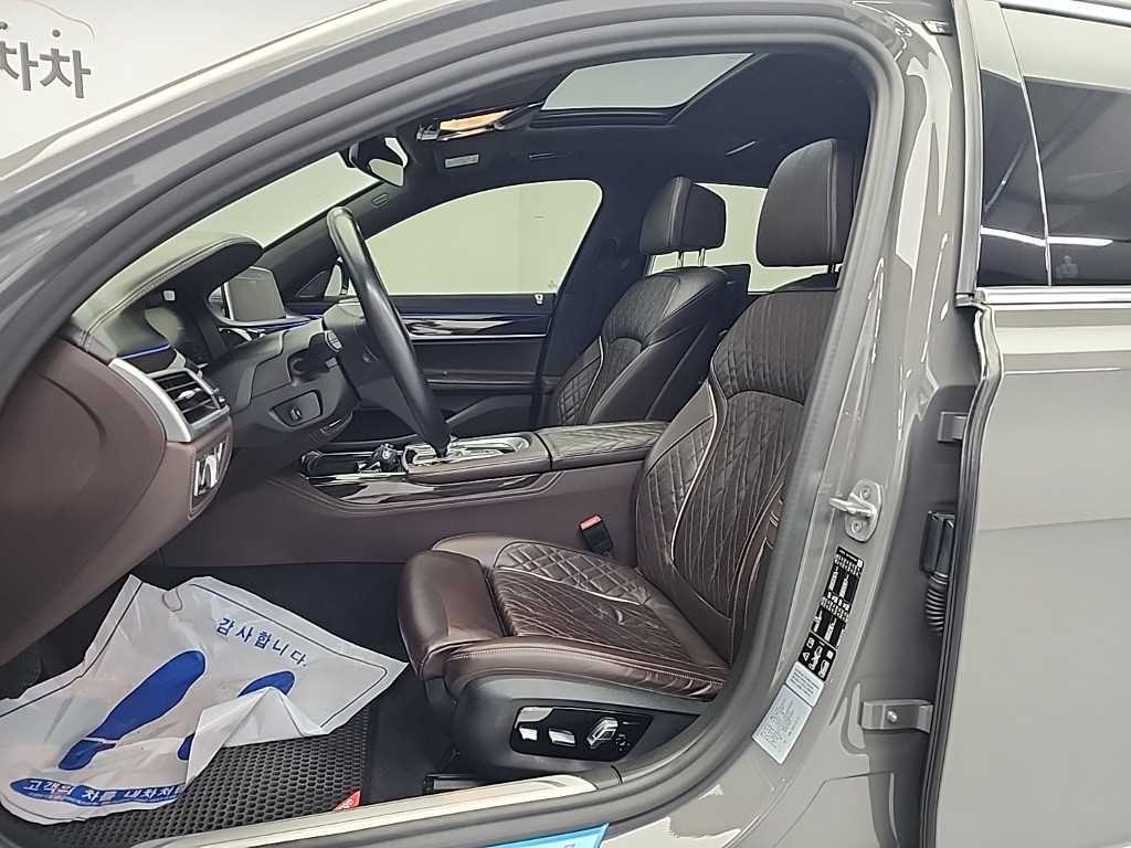 BMW 7 Series - Vista 11