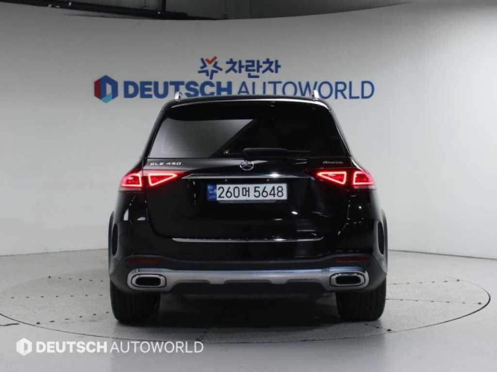 Mercedes Benz GLE Class - Vista 4