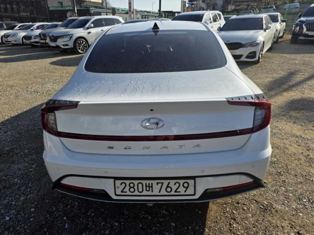 HYUNDAI Sonata - Vista 5