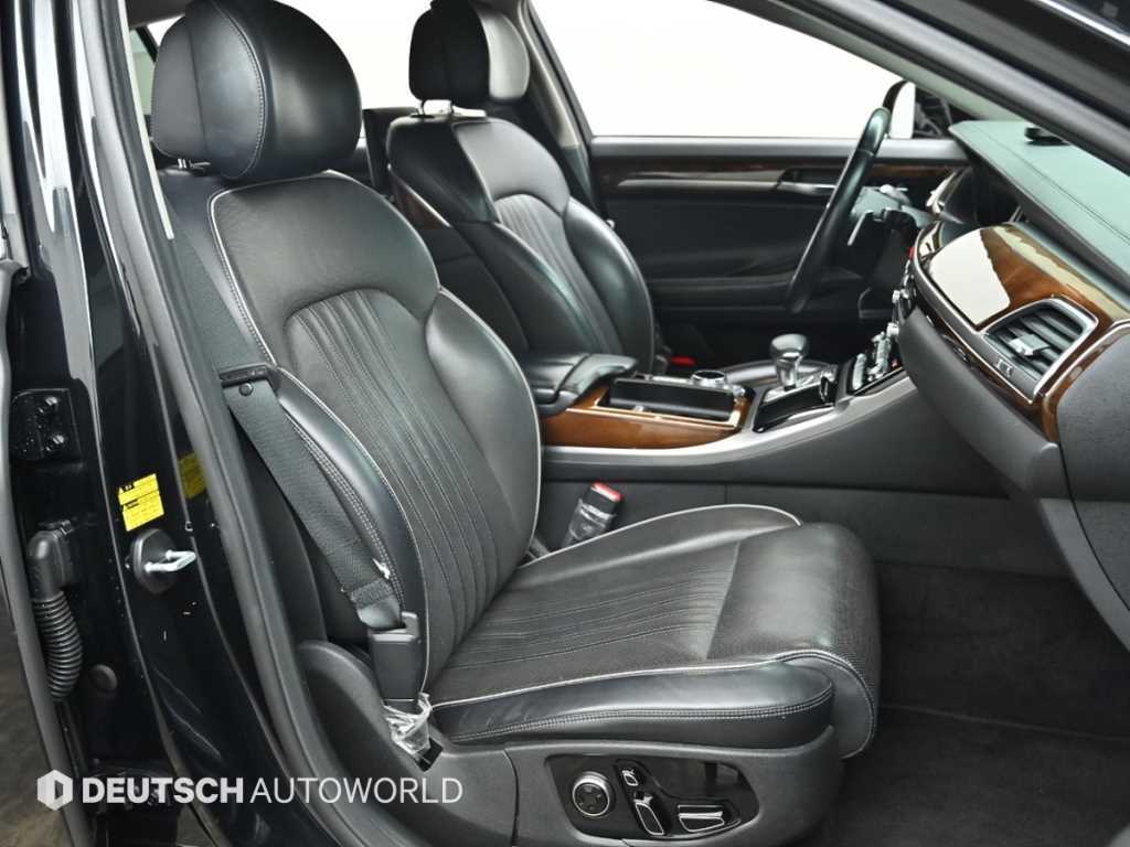 Genesis EQ900 - Vista 10