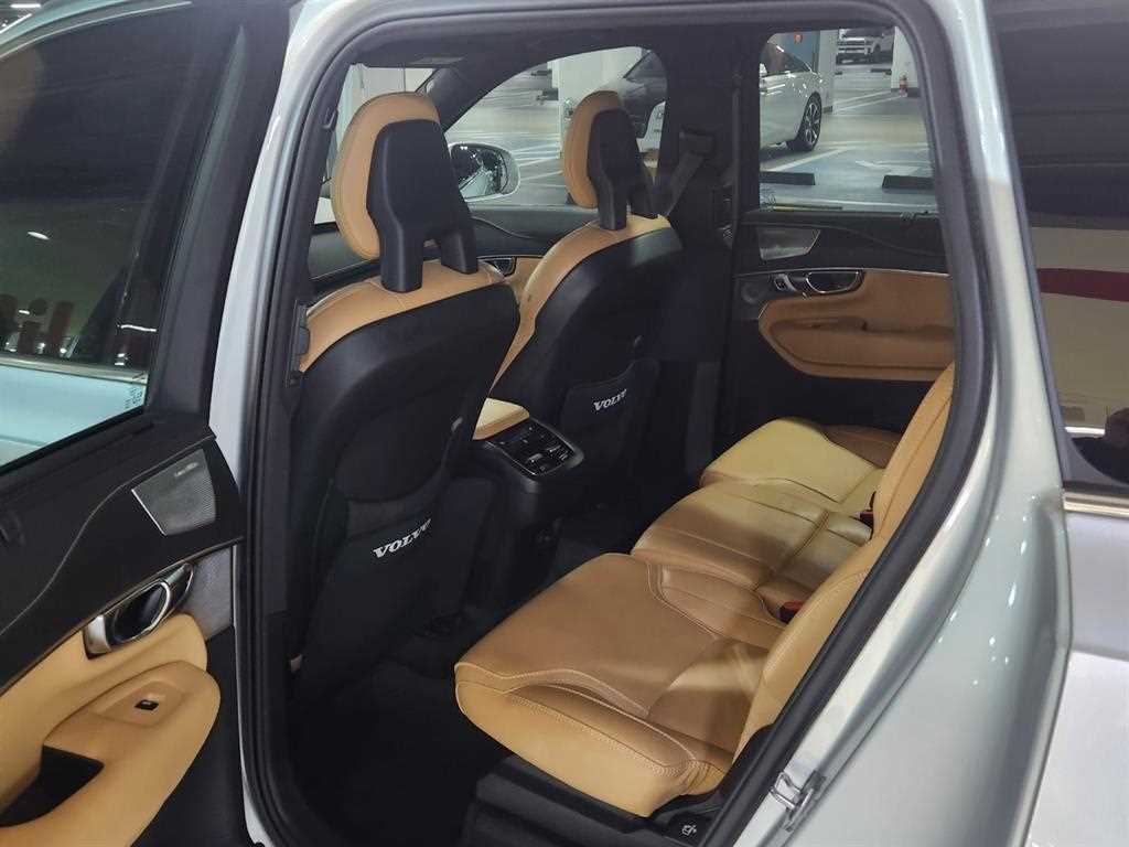 Volvo XC90 - Vista 8
