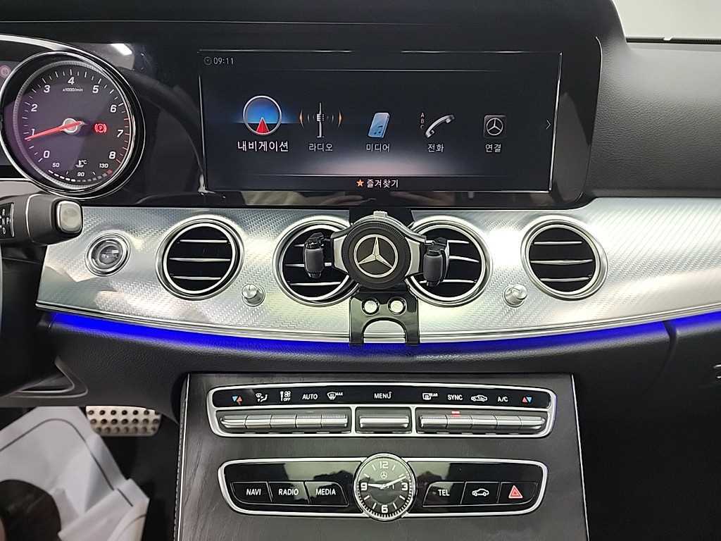 Mercedes Benz E class - Vista 10