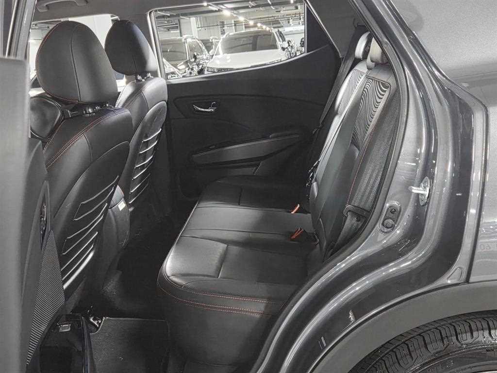 Ssangyong Tivoli - Vista 11