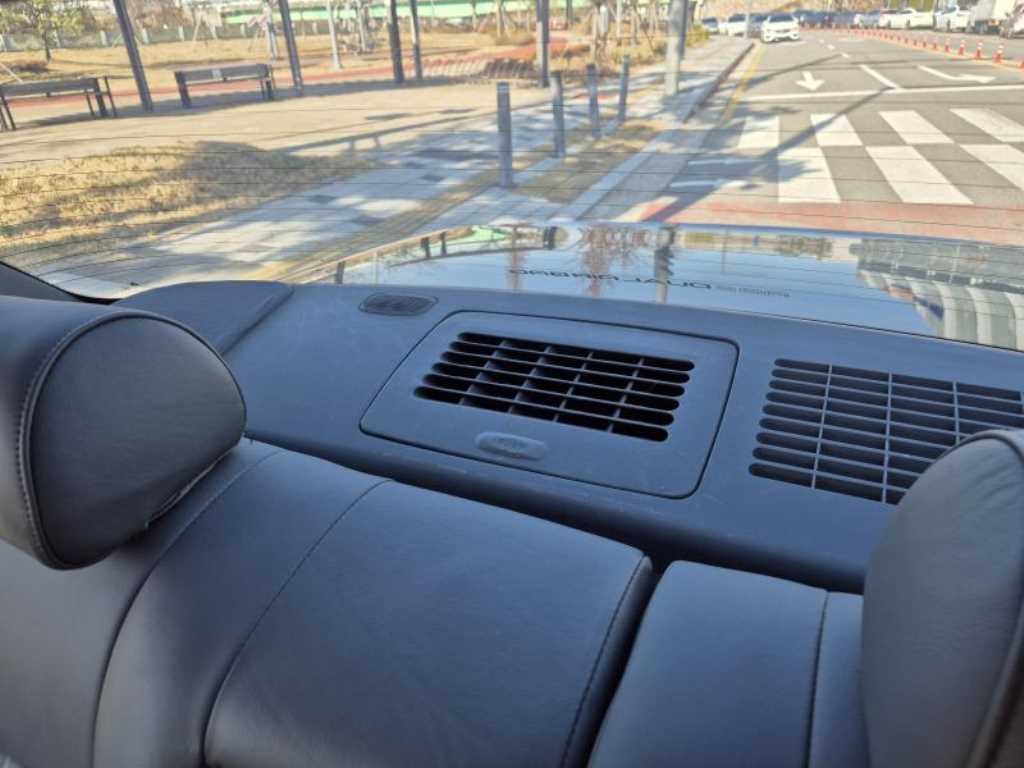 HYUNDAI Dynasty - Vista 9