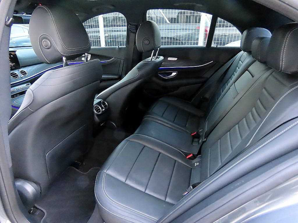 Mercedes Benz E class - Vista 6