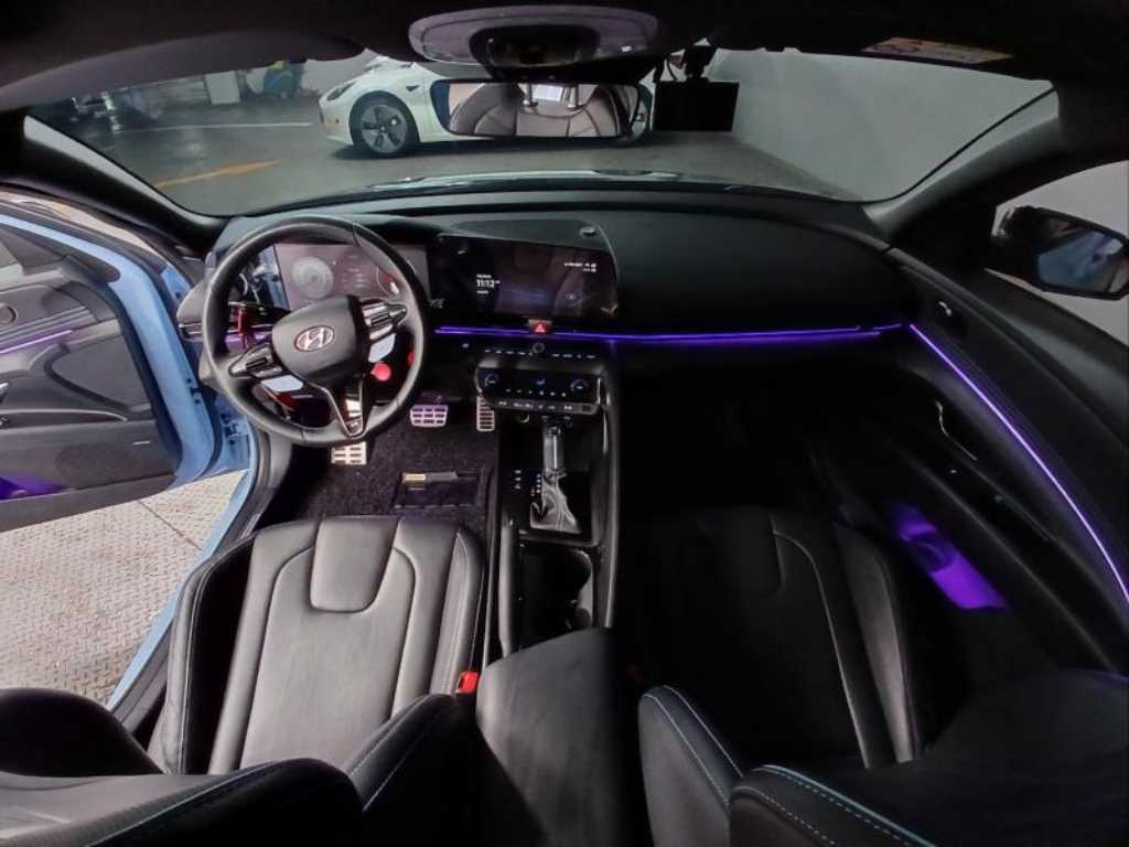 HYUNDAI Avante - Vista 6