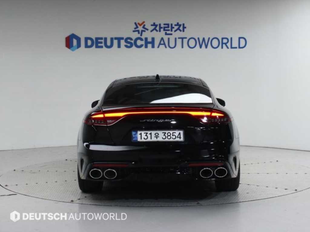 KIA Stinger - Vista 4