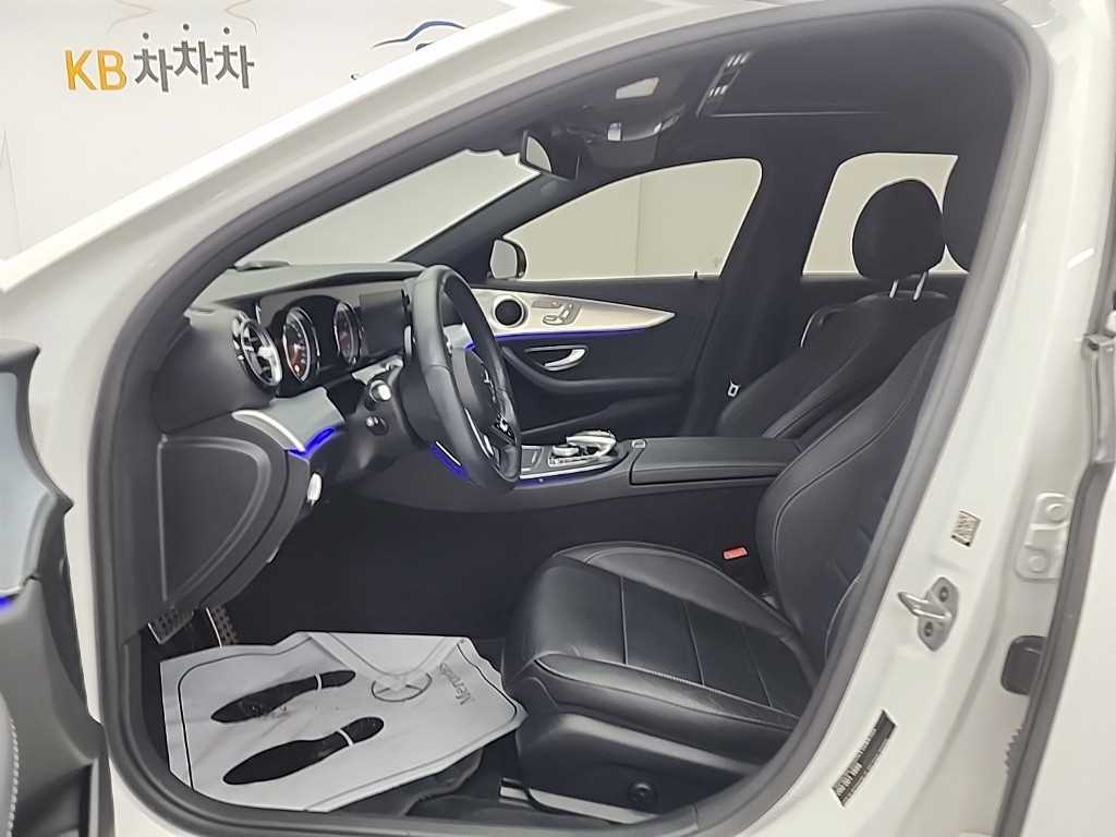 Mercedes Benz E class - Vista 11