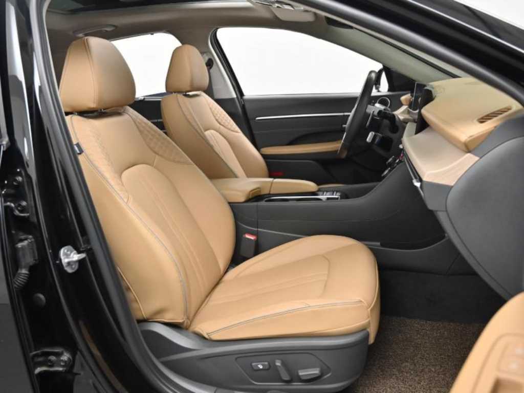 HYUNDAI Sonata - Vista 10