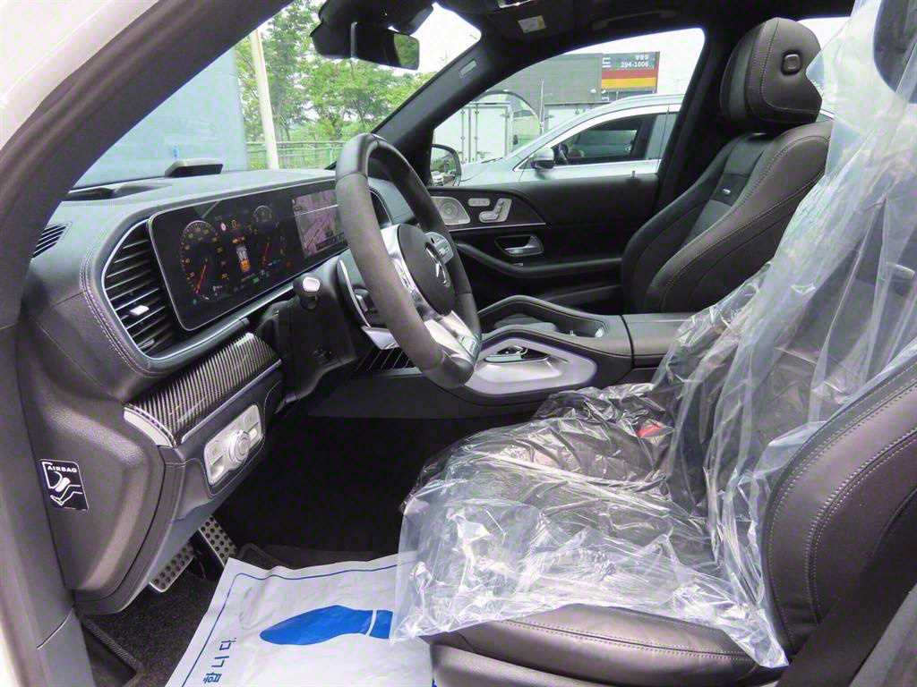 Mercedes Benz GLE Class - Vista 11