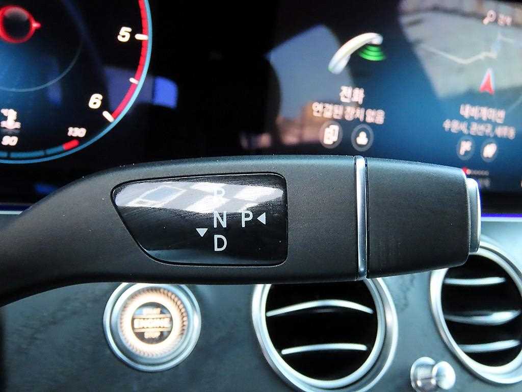 Mercedes Benz E class - Vista 11