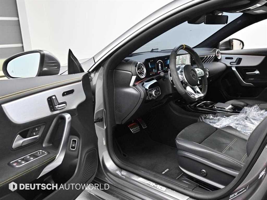 Mercedes Benz CLA Class - Vista 11