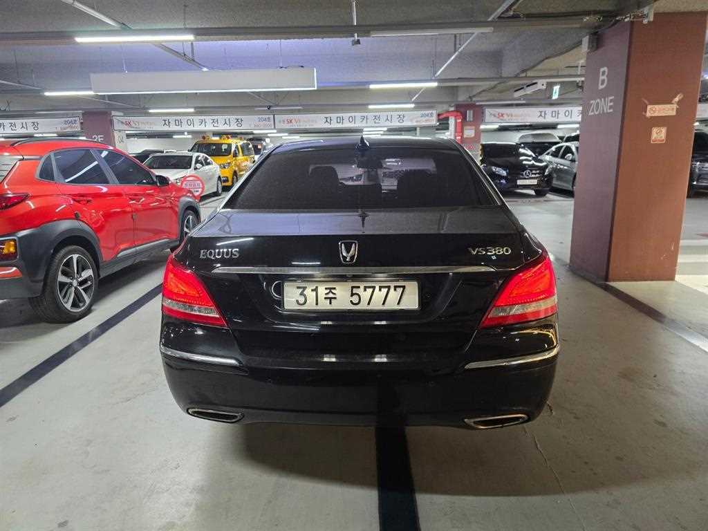 HYUNDAI Equus - Vista 4