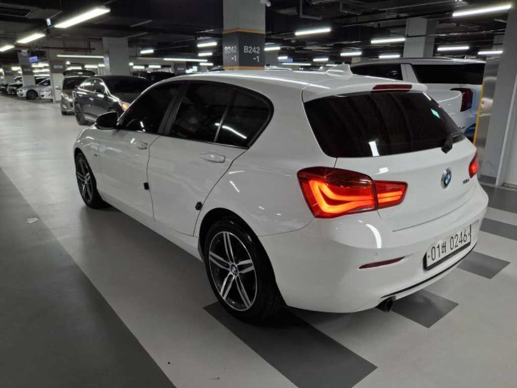 BMW 1 series - Vista 4