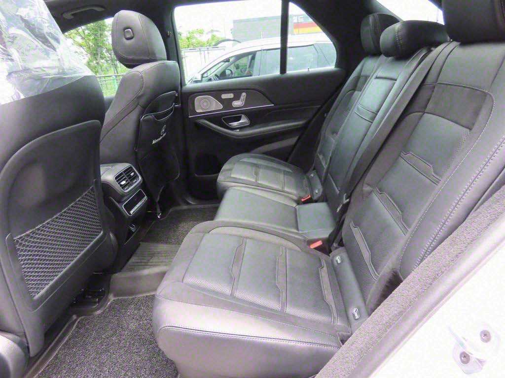 Mercedes Benz GLE Class - Vista 6