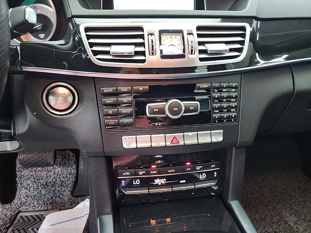 Mercedes Benz E class - Vista 10