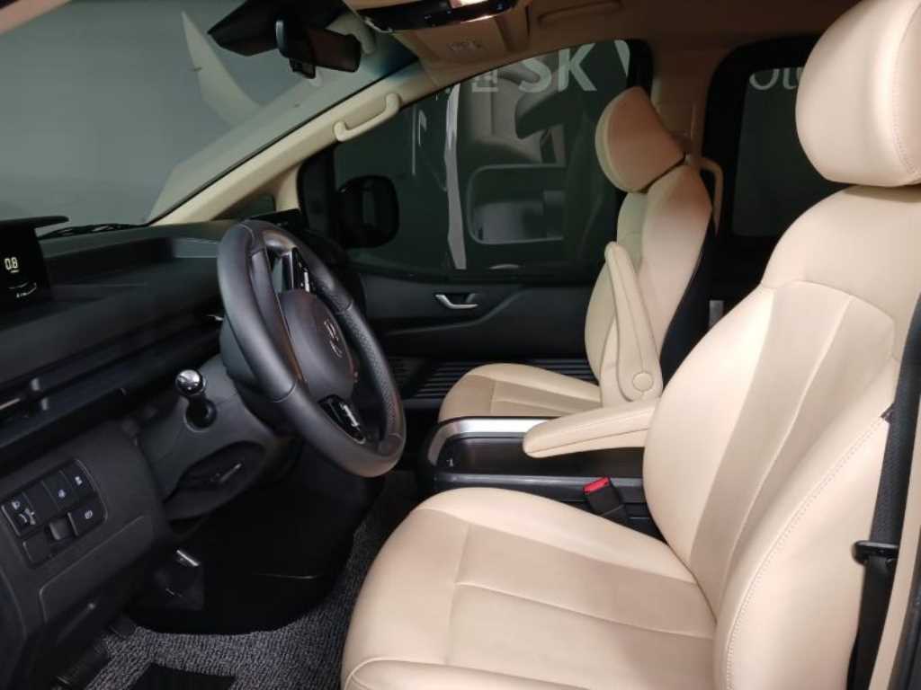 HYUNDAI Staria - Vista 7