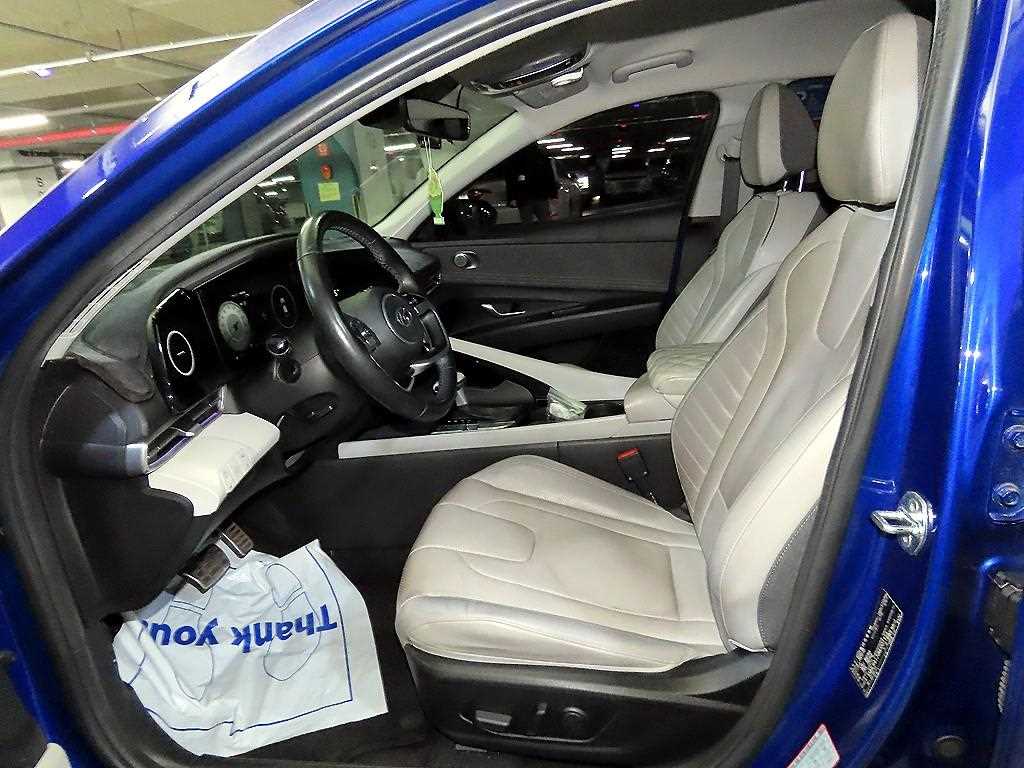 HYUNDAI Avante - Vista 6