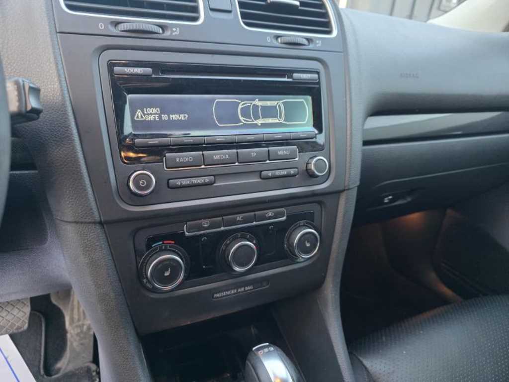 Volkswagen Golf - Vista 12