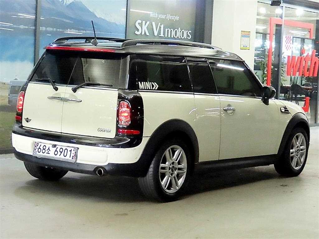 Mini Clubman - Vista 4