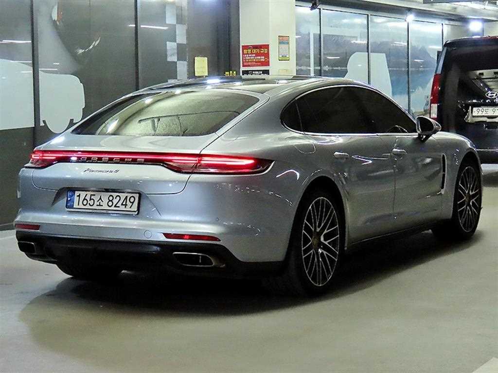 Porsche Panamera - Vista 4