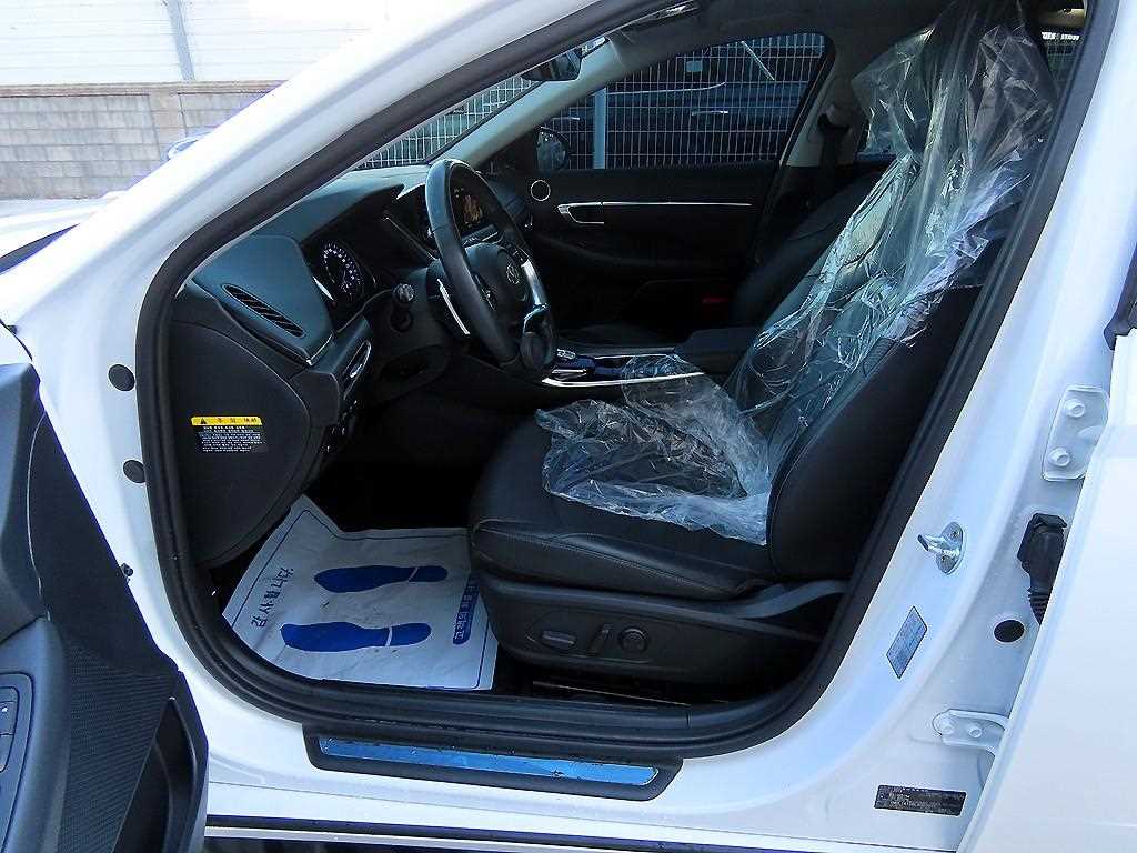 HYUNDAI Sonata - Vista 5