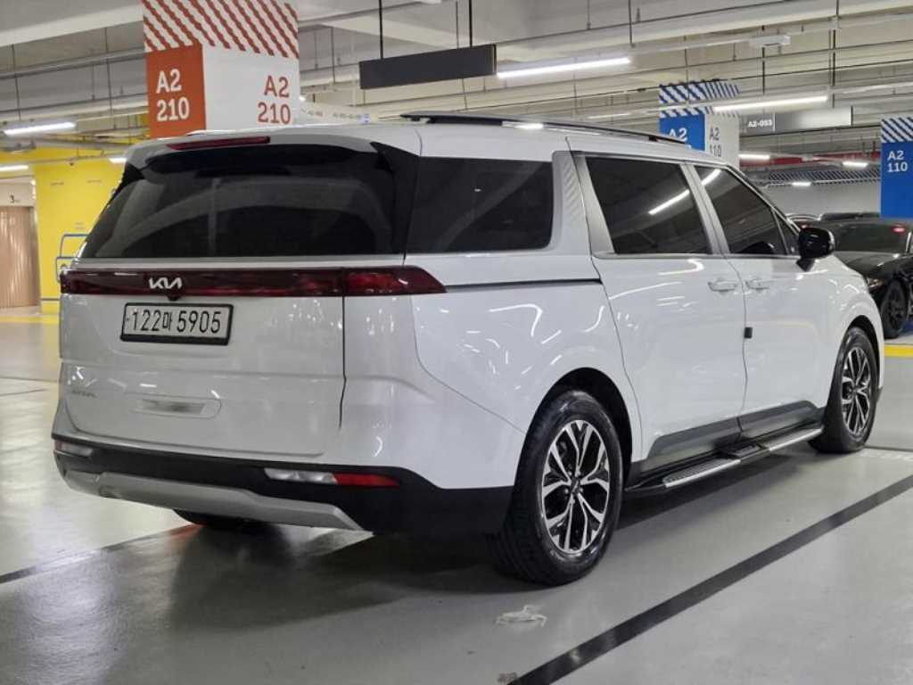 KIA Carnival - Vista 4