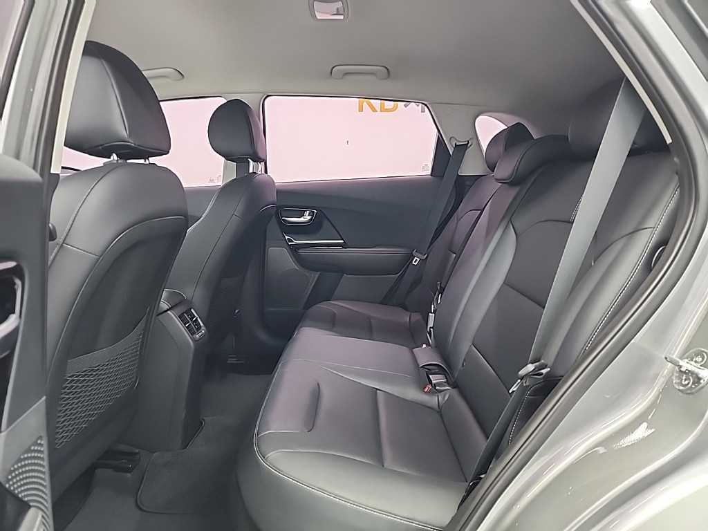 KIA Niro - Vista 12