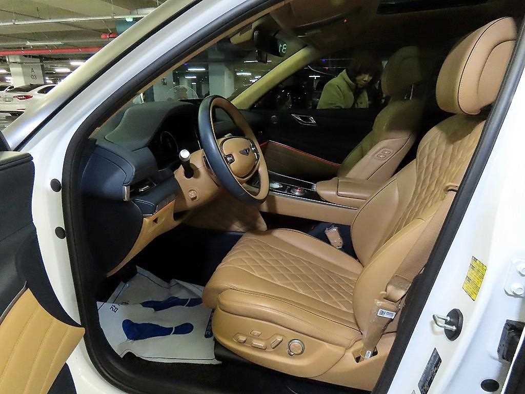 Genesis GV80 - Vista 6