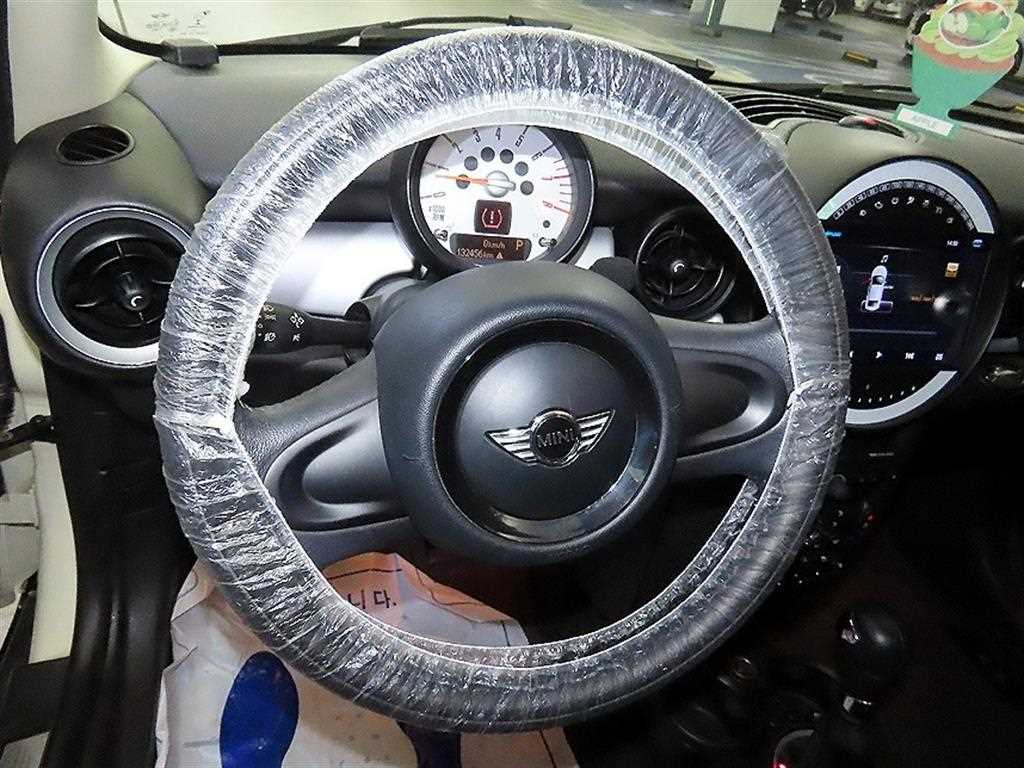 Mini Clubman - Vista 8