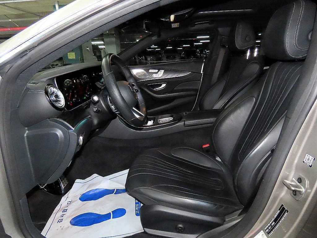 Mercedes Benz CLS Class - Vista 6