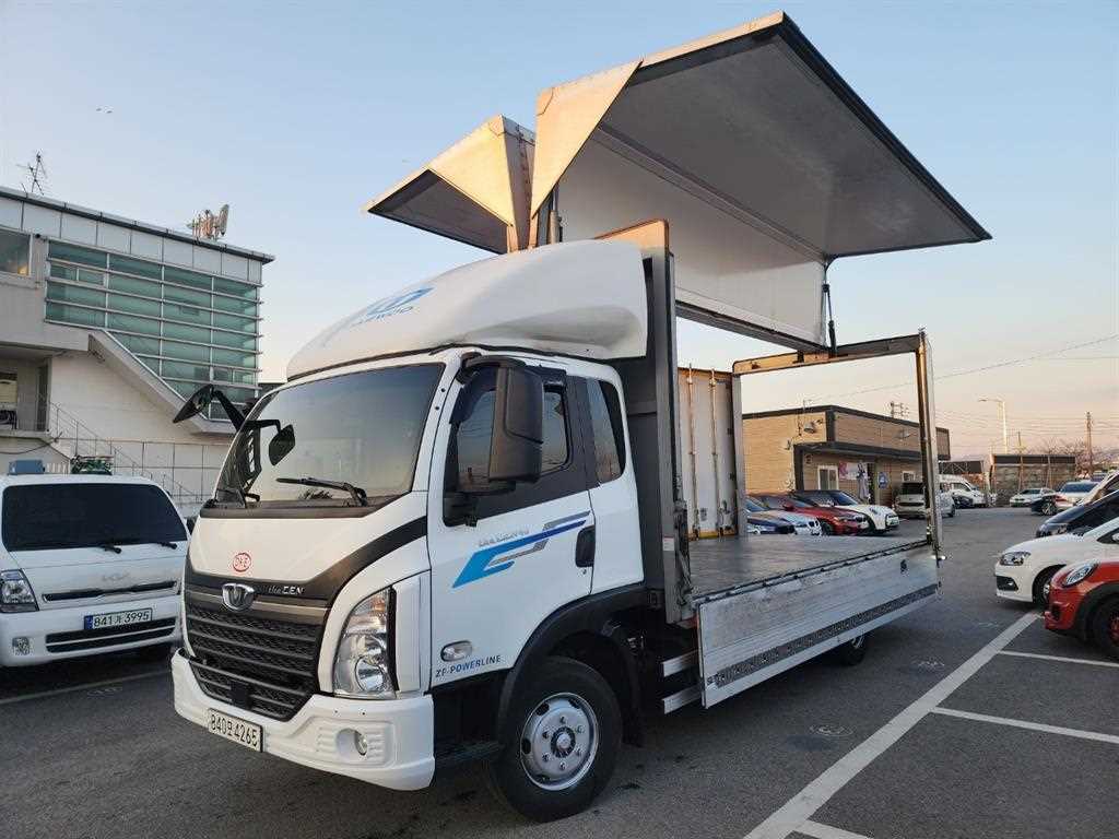 medium and large cargo truck - Vista 8