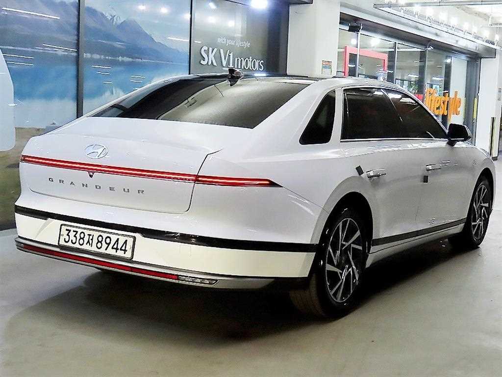 HYUNDAI Grandeur - Vista 4