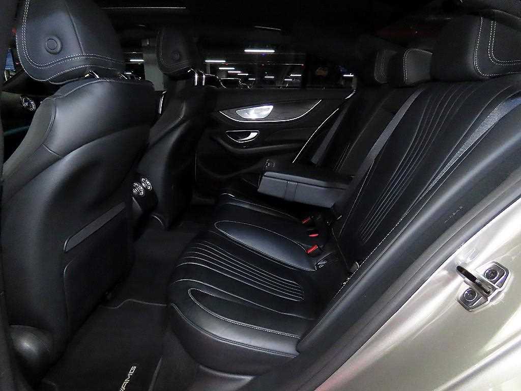 Mercedes Benz CLS Class - Vista 7