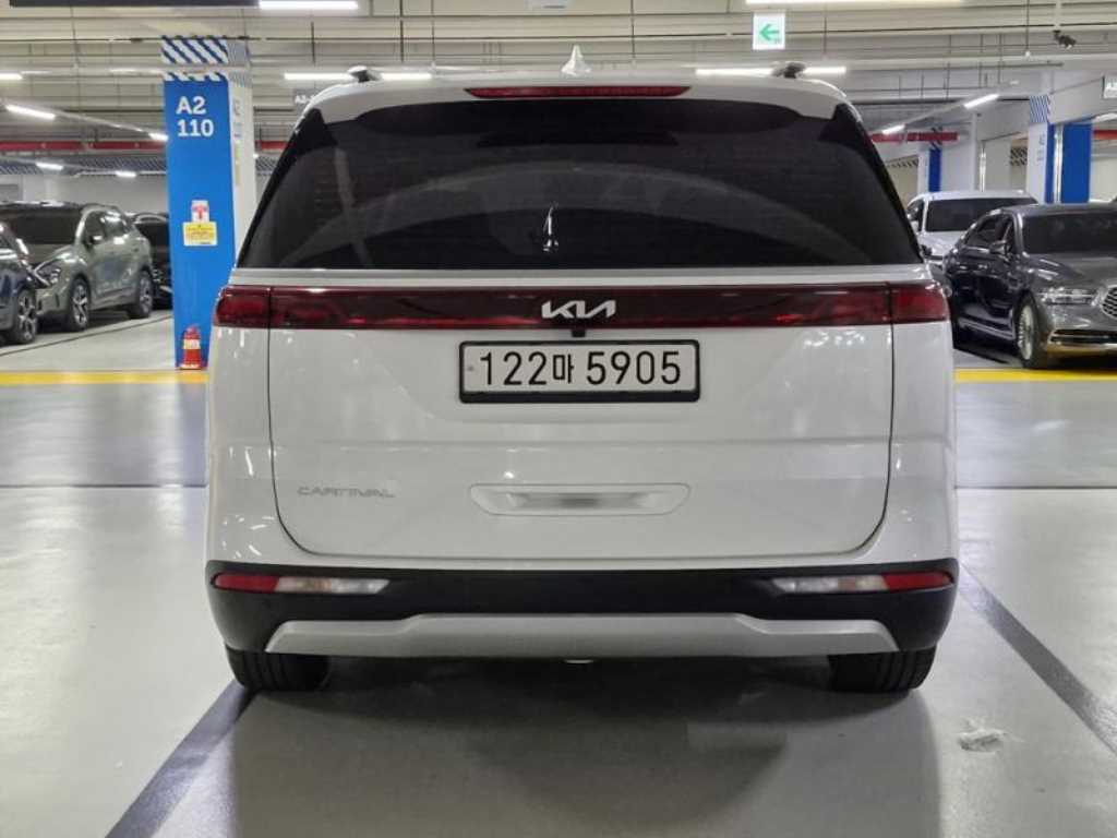 KIA Carnival - Vista 5