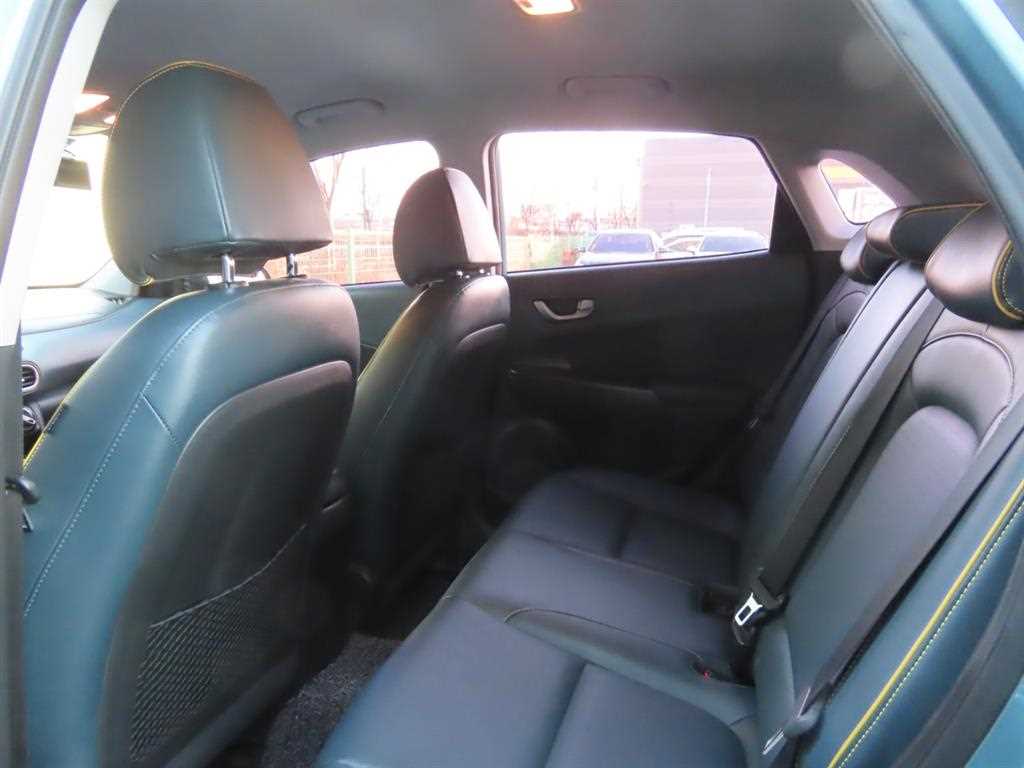 HYUNDAI Kona - Vista 6